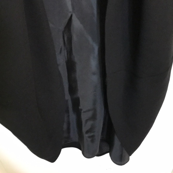 Black Dress - Picture 6 of 7